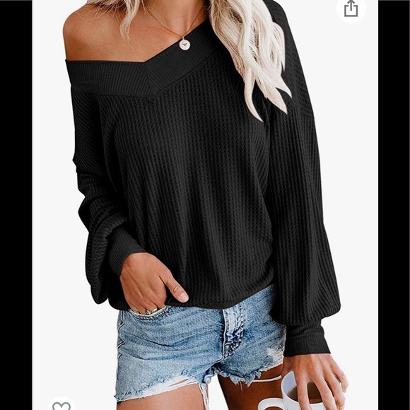 ADREAMLY Tops - 💟2/$20💟 ADREAMLY Black Long Sleeve V-Neck Top